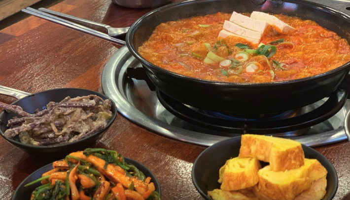 [with 소담] 돼지고기듬뿍넣은 김치찌개_김치찌개 1인분